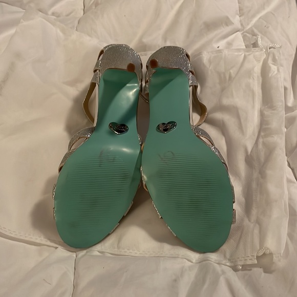 Silver Glitter Heels by Betsy Johnson size 10 - Picture 6 of 8